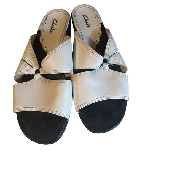 Clarks white leather slip on sandals size 9.5 M - Picture 4 of 5